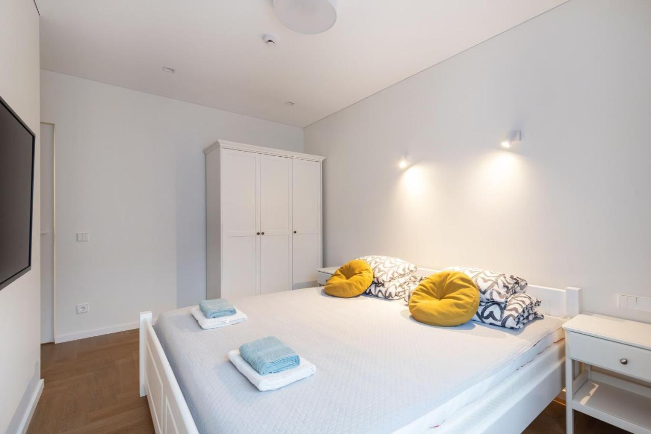 3 Bedroom Apart/24h Self Check In/free Parking/up To 6 People/ Apartment *